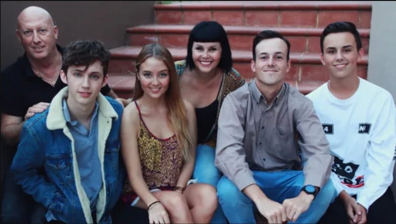 troye sivan siblings