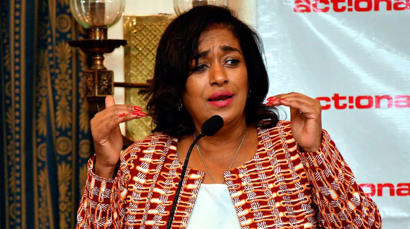 Esther-Passaris-1-1320x740