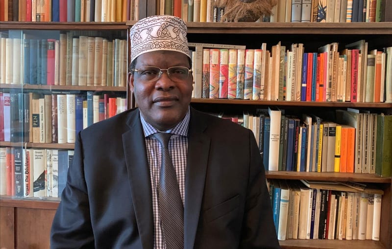 Sh300 Billion Gone: 13 Kenya Looters Named By Miguna Miguna