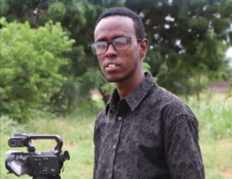 Kulan Post Journalist Arrested For Filming Bribe-Taking Official