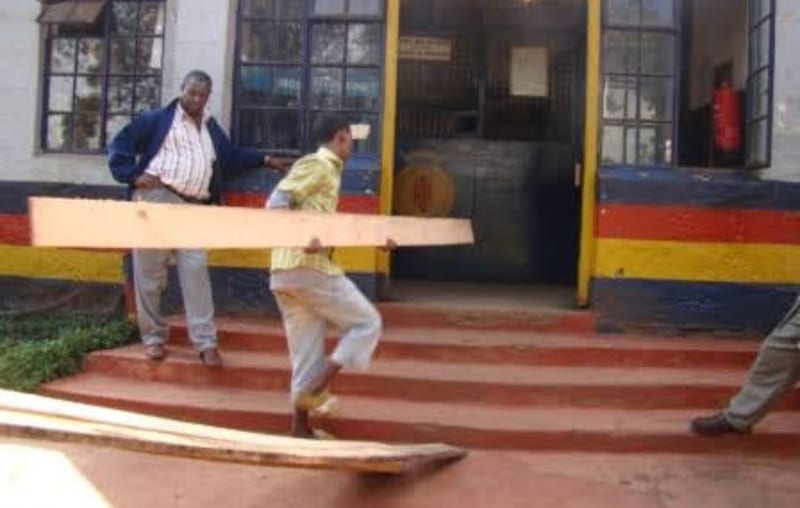 Exposed: Extortion Syndicate At Kikuyu Police Station