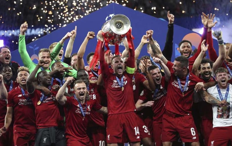 Photos: Liverpool FC Players Receive Golden iPhone X