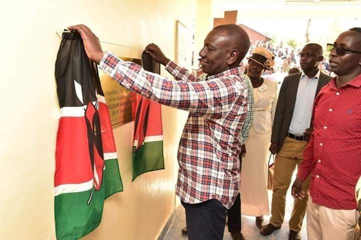 [PHOTOS] DP Ruto Launches 'Computer Lab', Kenyans Get Angry