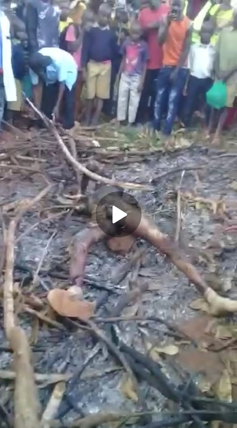 GRAPHIC VIDEO — Two Suspected Thieves Burnt To Death In Karurumo Market, Embu County