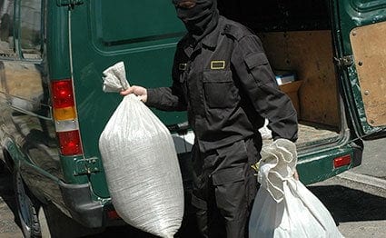 US charges two Congolese with theft, sale of free malaria drugs