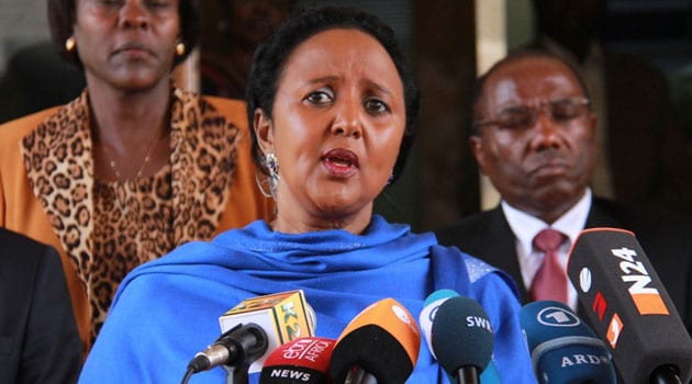 AMINA-MOHAMED-PRESSER