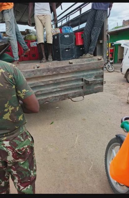 This Is How Government Security Vehicle Are Used to Feed Bandits