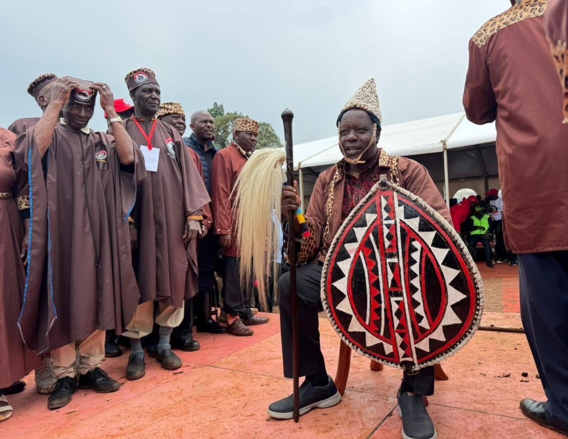 An image of Fred Matiang'i being installed as the Gusii Community spokesperson
